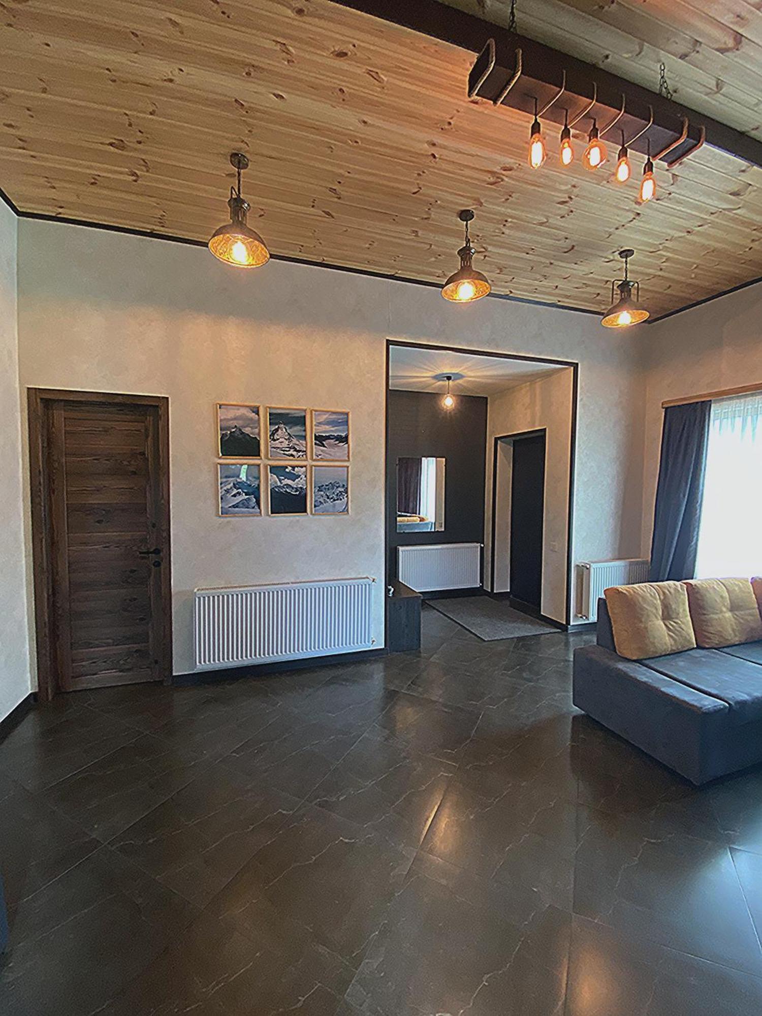 Twinside Chalet *